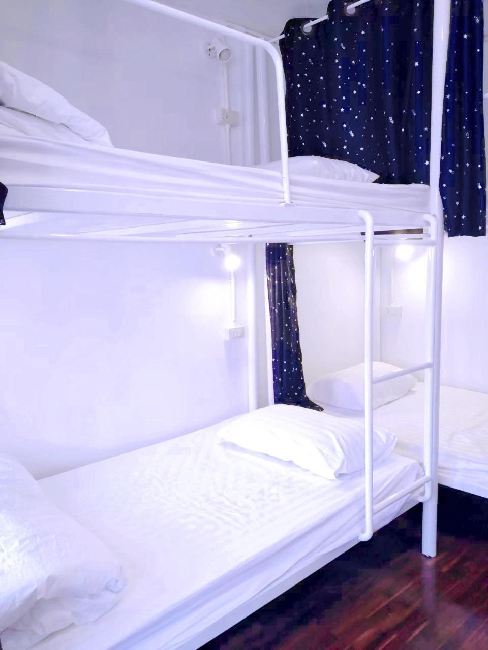 Zleepinezz Hostel Аюттхая Экстерьер фото